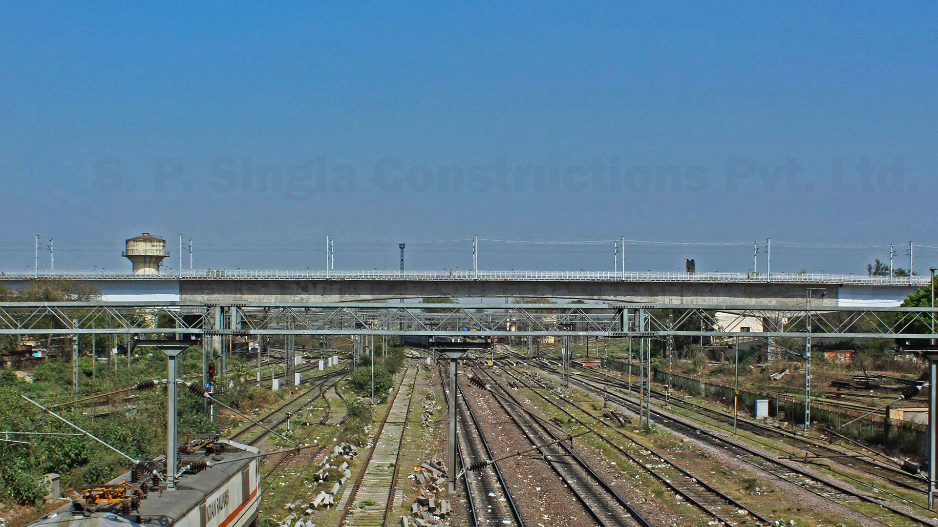 Balanced Cantilever Bridge at Mawaiya Railway Crossing on North-South Corridor of Lucknow Metro at Lucknow