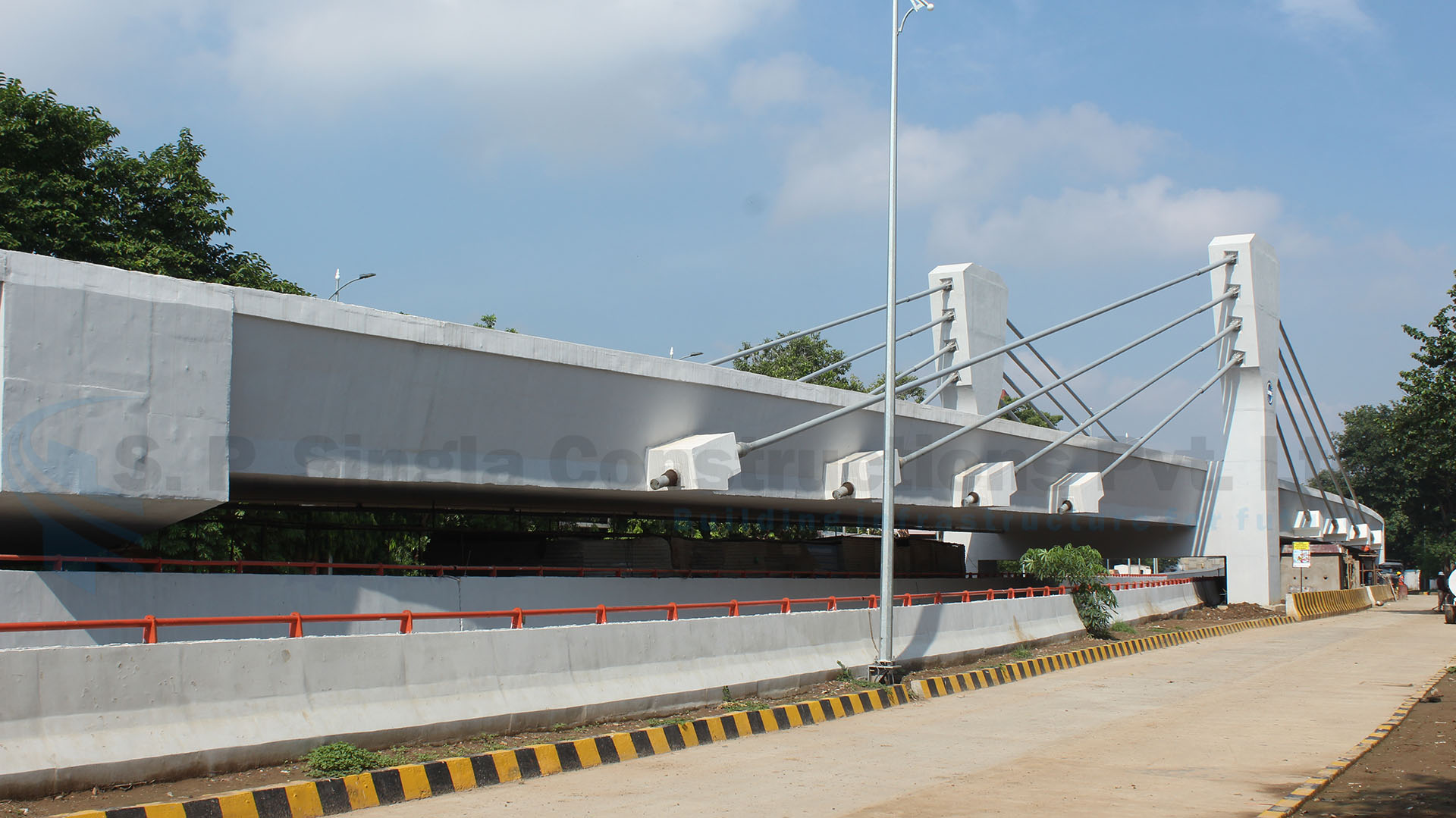 Swap and Grade-separated U-turn-based Multi-sectional Interchange at Bailey Road between Lalit Bhawan  and Patna High Court in Patna